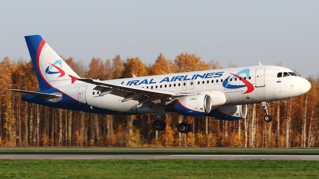 VQ-BTZ:Airbus A319:Уральские авиалинии